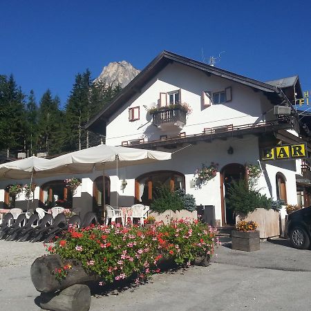 Hotel Fiames Cortina dʼAmpezzo Exterior foto