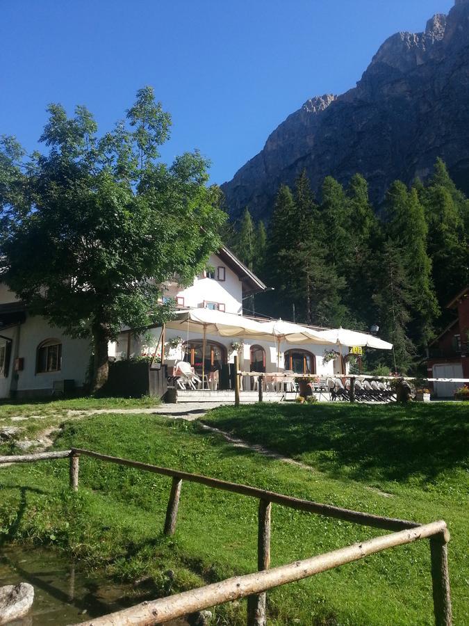 Hotel Fiames Cortina dʼAmpezzo Exterior foto